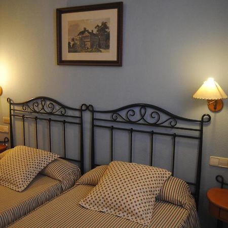Hotel Cristina-Enea Valdeganga Zimmer foto