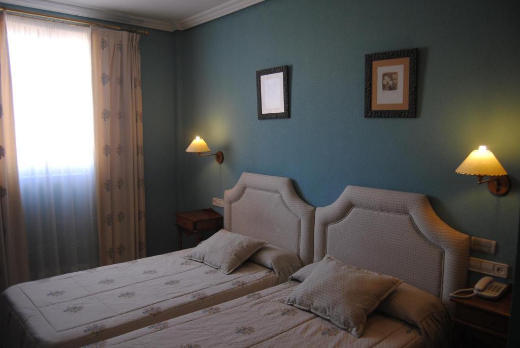 Hotel Cristina-Enea Valdeganga Zimmer foto