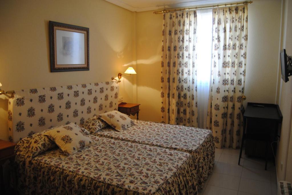 Hotel Cristina-Enea Valdeganga Zimmer foto